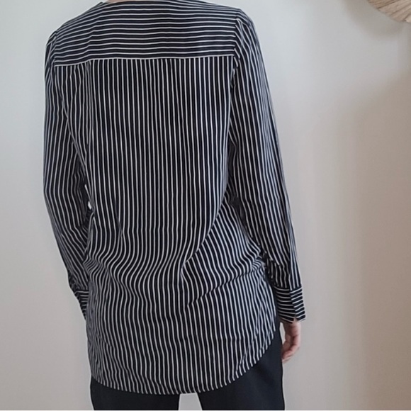 Massimo Dutti black and white stripe flowy blouse , size 6 - Picture 6 of 7